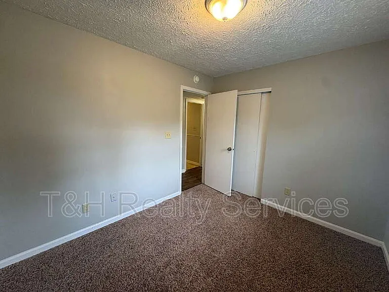 1527 Stacy Lynn Dr — Photo 8