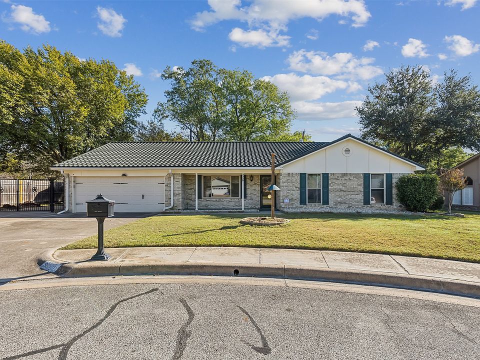 1st image of 3320 Robinhood Ct