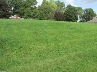 1700 Cedar St, Louisville, OH
