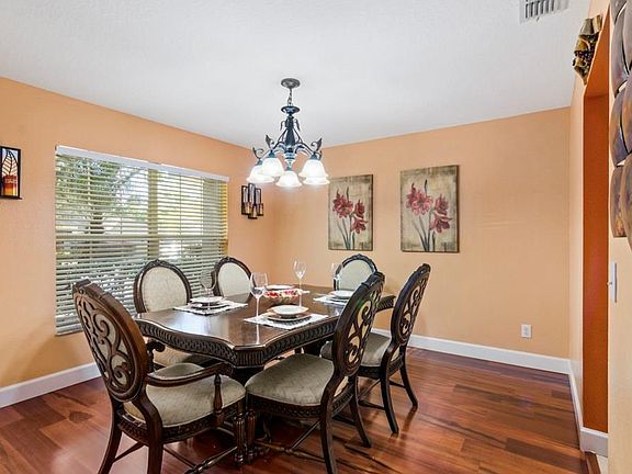 5th image of 818 Haven Oak Ct