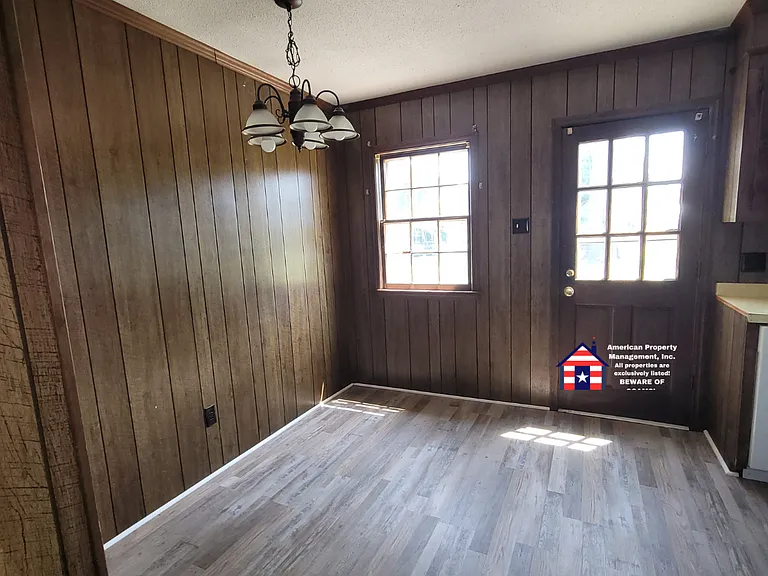 401 N Washington St #B — Photo 3