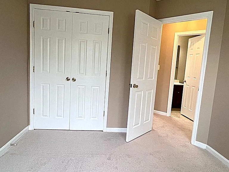 44314 Cornish Ln — Photo 33