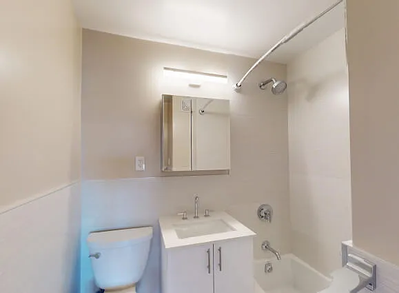 310 Greenwich St #26J — Photo 5