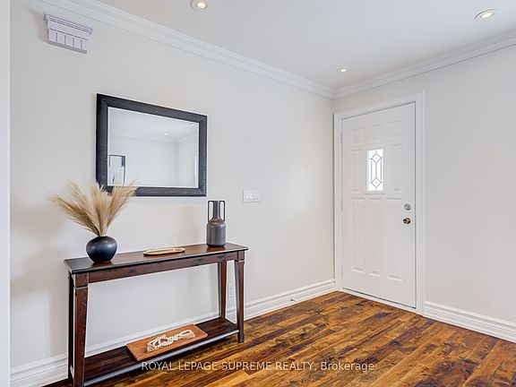 5th image of 18 Fairweather Rd