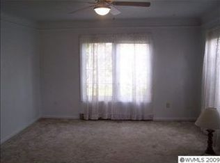 489 SW Ash St, Dallas, OR 97338