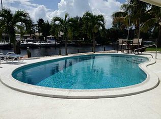 14203 Paradise Point Rd, Palm Beach Gardens, FL 33410