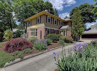 25 Kenilworth Way, Pawtucket, RI 02860