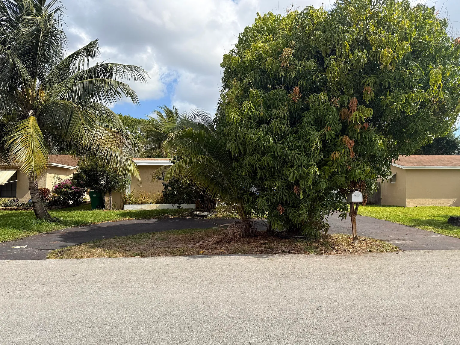 5 bed, 3.0 bath, 1877 sqft, $3,695 — Photo 1