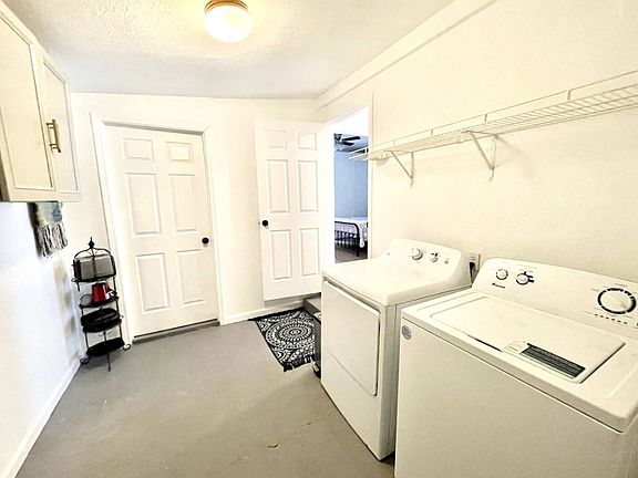 5th image of 815 Prado St