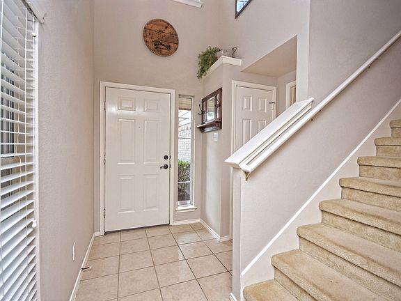 4th image of 3767 Castle Rock Dr