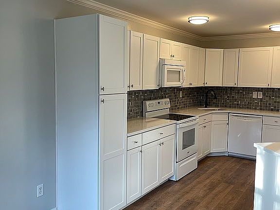 4th image of 3100 Beargrass Run Ct Unit 107