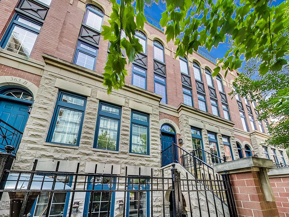1st image of 365 W Superior St #B2
