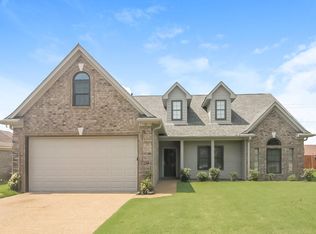 70 Penny Ln, Oakland, TN 38060