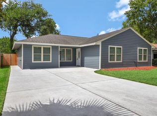1035 Creager St, Houston, TX 77034