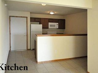 2211 27th Ave W APT 402, Williston, ND 58801
