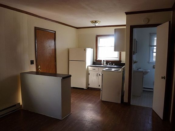 3rd image of 1728 E Ocean View Ave APT 4