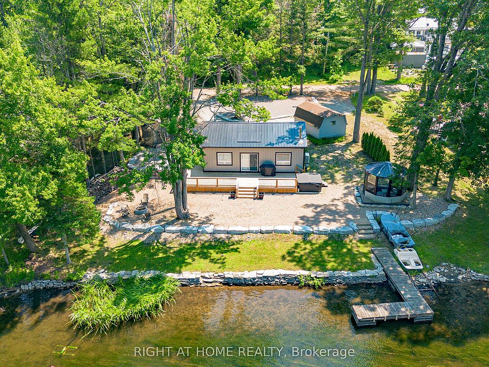 1st image of 11 Little Bay Dr
