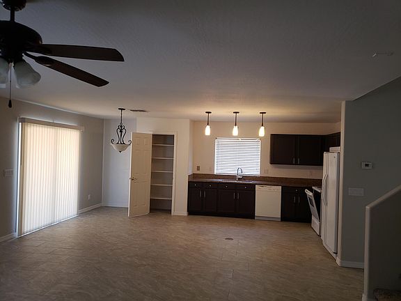 4th image of 2117 N Santiana Pl