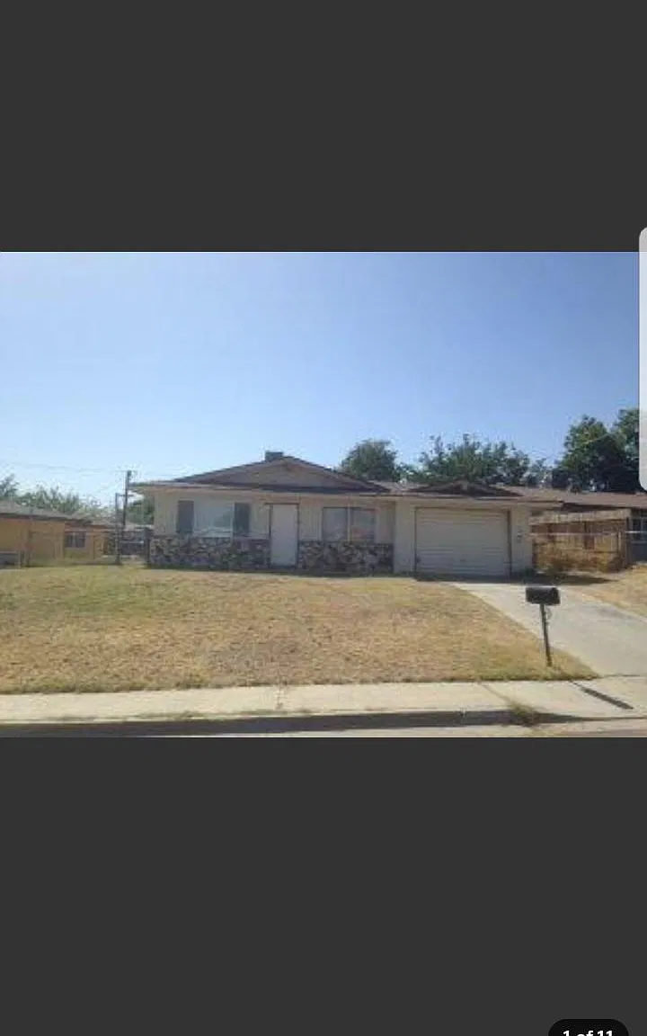 2616 Trent St — Photo 3
