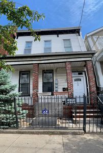 125 Autumn Ave, Brooklyn, NY, 11208