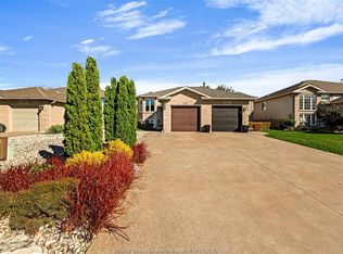 852 Michael Dr, Tecumseh, ON N8N 5A3