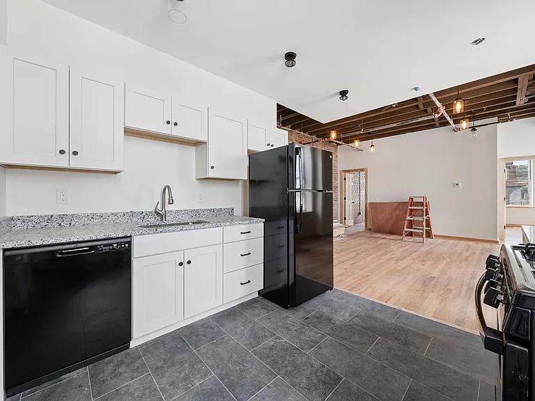 4501 Liberty Ave #2 — Photo 7