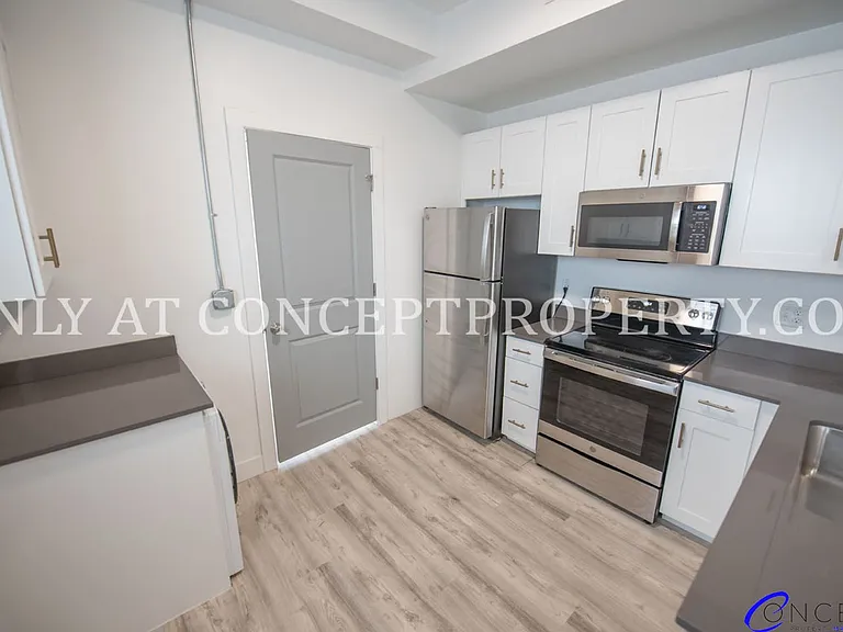 First Avenue Flats — Photo 148