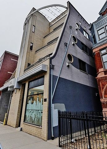 1st image of 2052 W North Ave APT 3e
