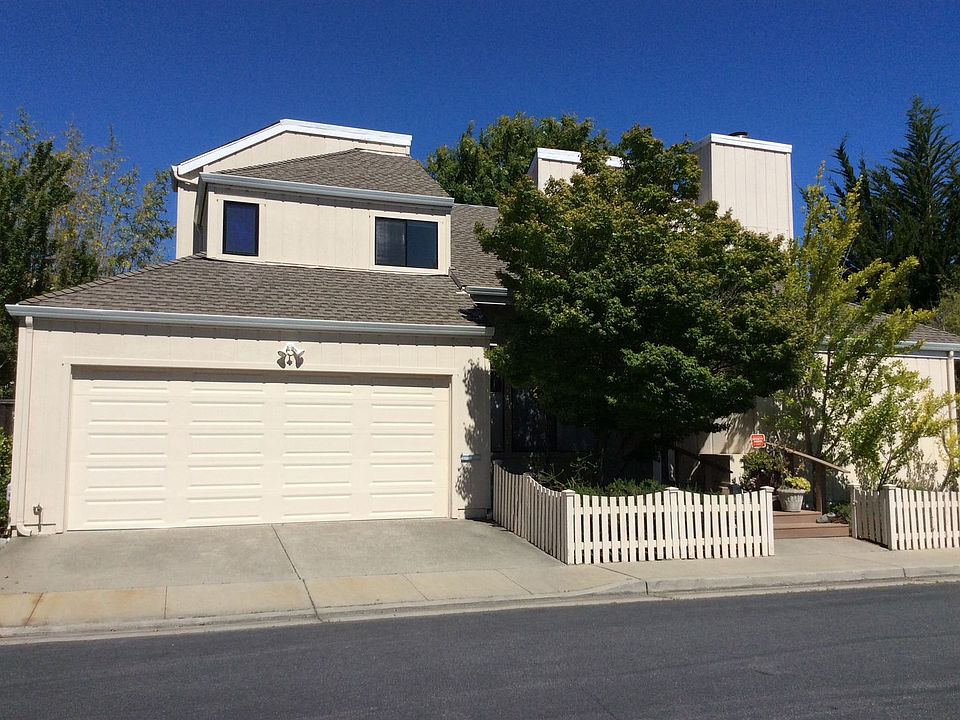 1st image of 1 Berkeley Ct
