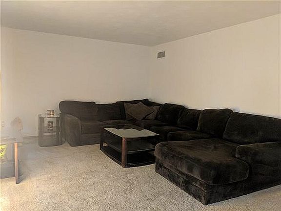 4th image of 3822 Dunbury Ln