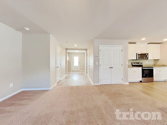 2nd image of 14 Ivy Bank Dr