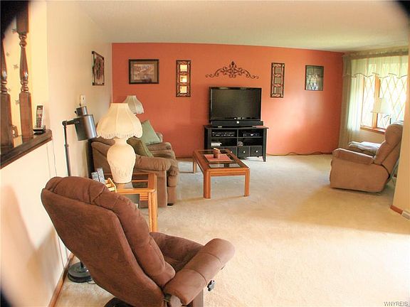 5th image of 250 Lou Ann Dr