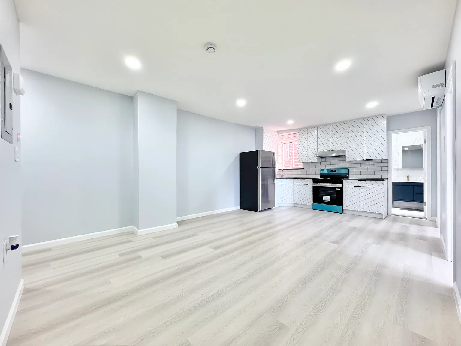 83-15 Grand Avenue — Photo 1