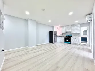 83-15 Grand Avenue, #2R