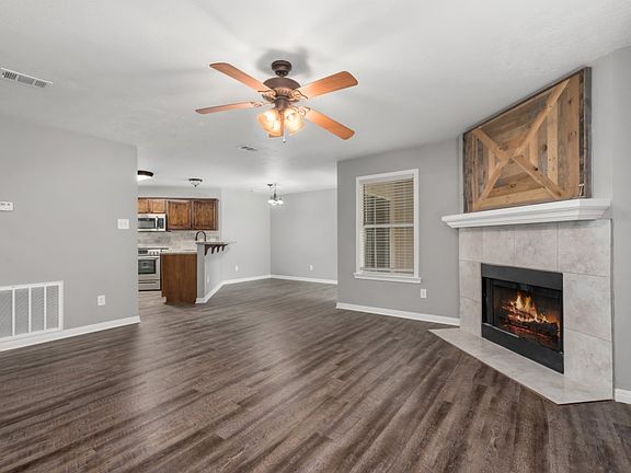 4th image of 808 Azalea Ct