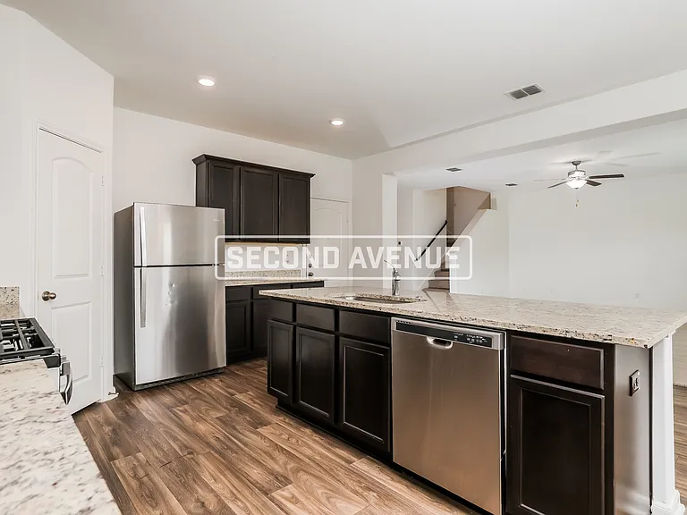 3158 Jackson Smt — Photo 3