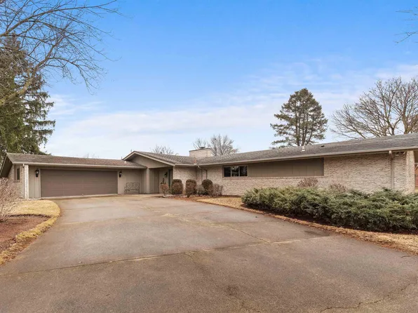 8805 Fortuna Way, Fort Wayne, IN 46815