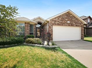 2212 Laurel Forest Dr, Fort Worth, TX 76177
