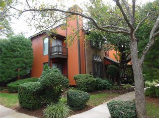 26 Riverbend Dr, North Brunswick, NJ 08902