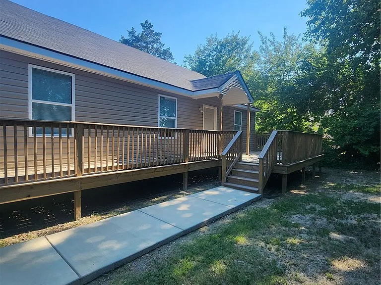 3826 John Marshall Rd — Photo 1