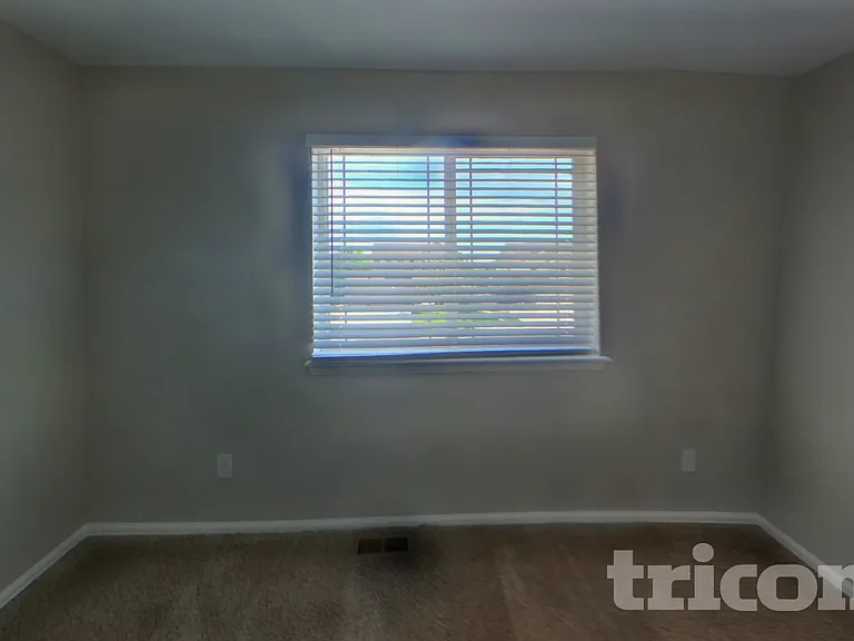 8140 22nd St — Photo 12