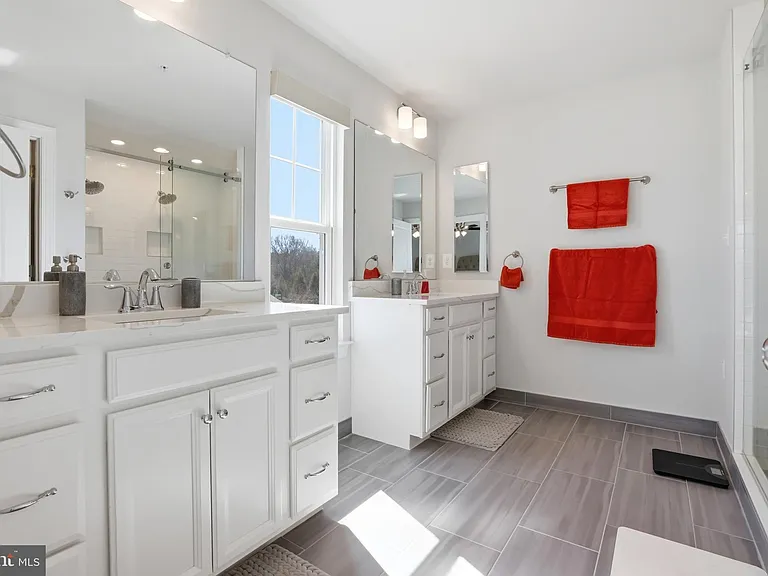 6702 Savannah Dr — Photo 40