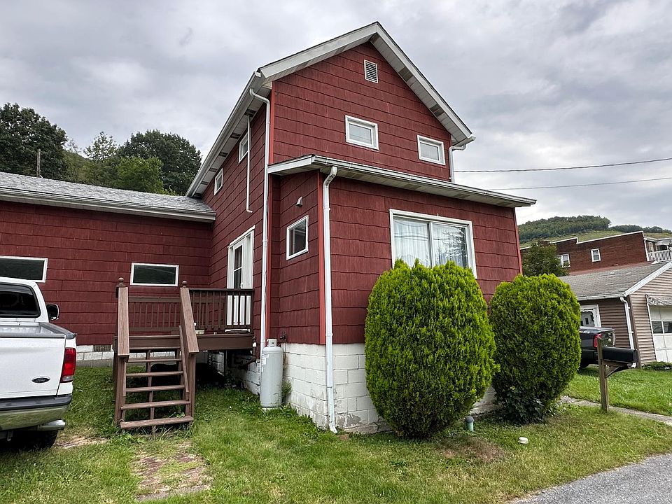 1st image of 755 Wood Ct
