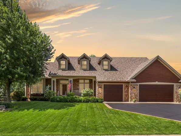 19081 Inndale Dr, Lakeville, MN 55044