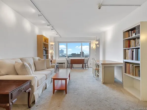 100 York Street #11E, New Haven, CT 06511