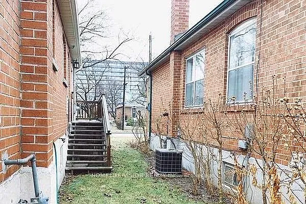 19 Danube Dr #MAIN — Photo 24