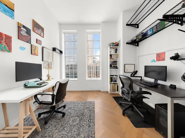 184 Kent Avenue image 7 of 13