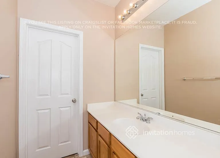 1764 Dover Cir — Photo 16