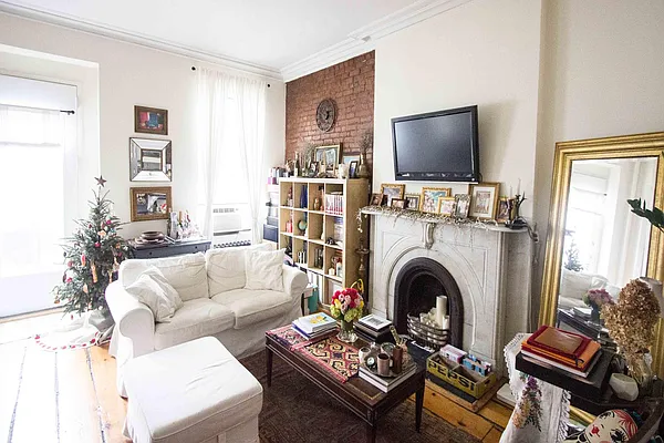 Rented by Maz Group NY | media 9