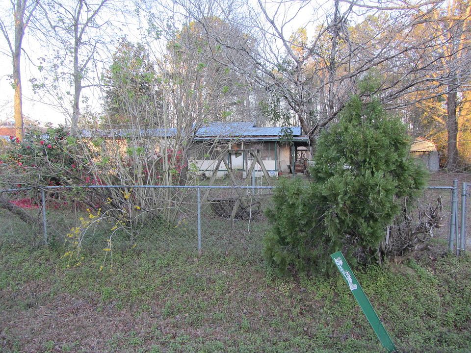 2nd image of 109 Cone Ln